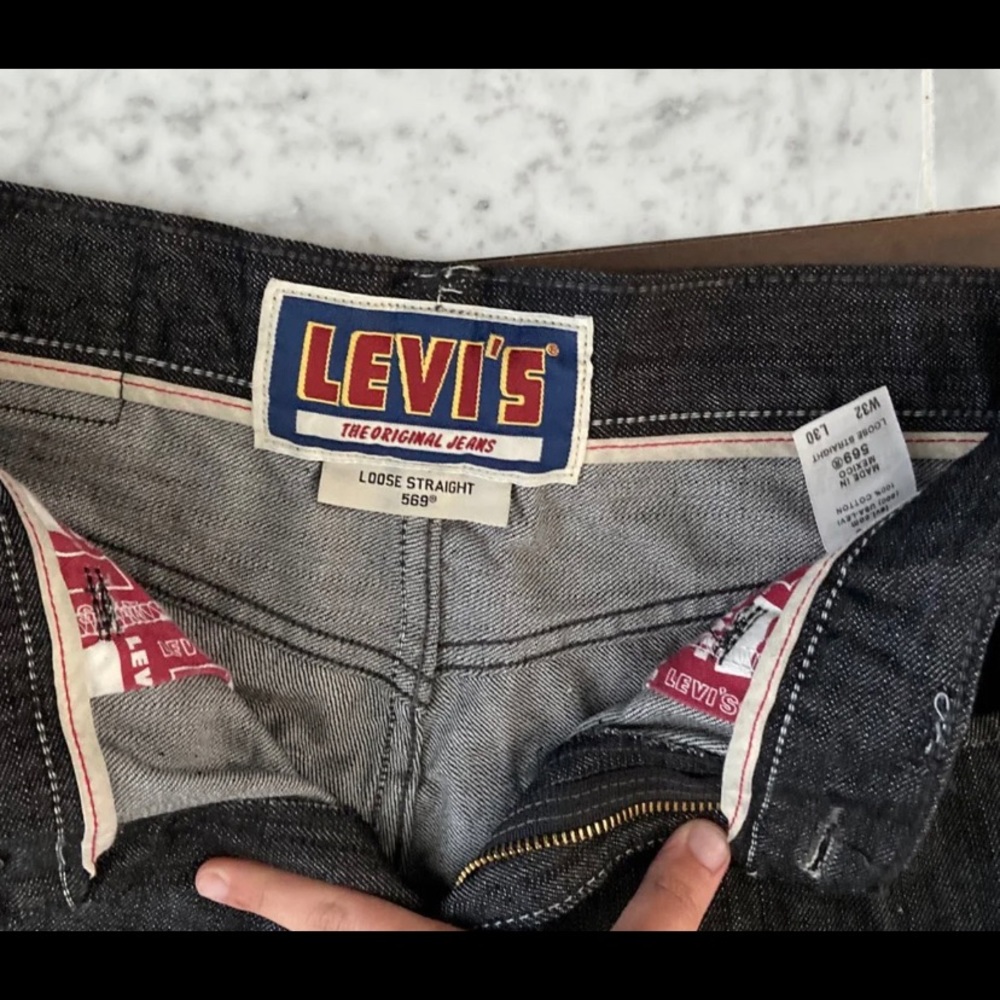 Levi Jeans - Picture 2 of 5